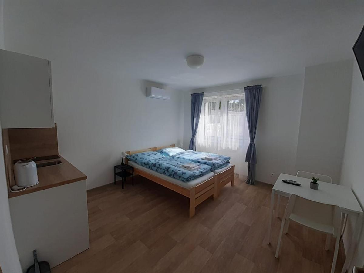 Valen Apartmany Valtice Exterior foto